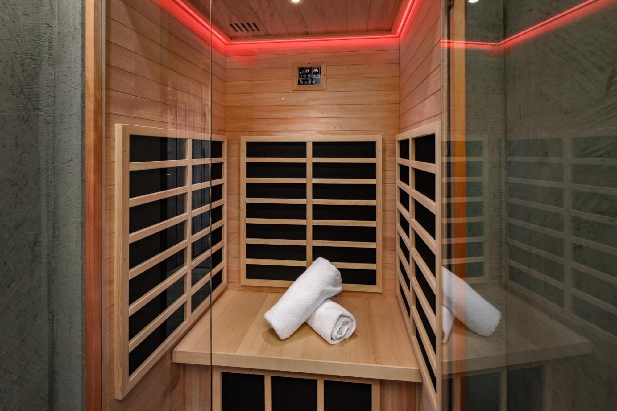 Hillview Resort Grandvoir Нёфшато Экстерьер фото