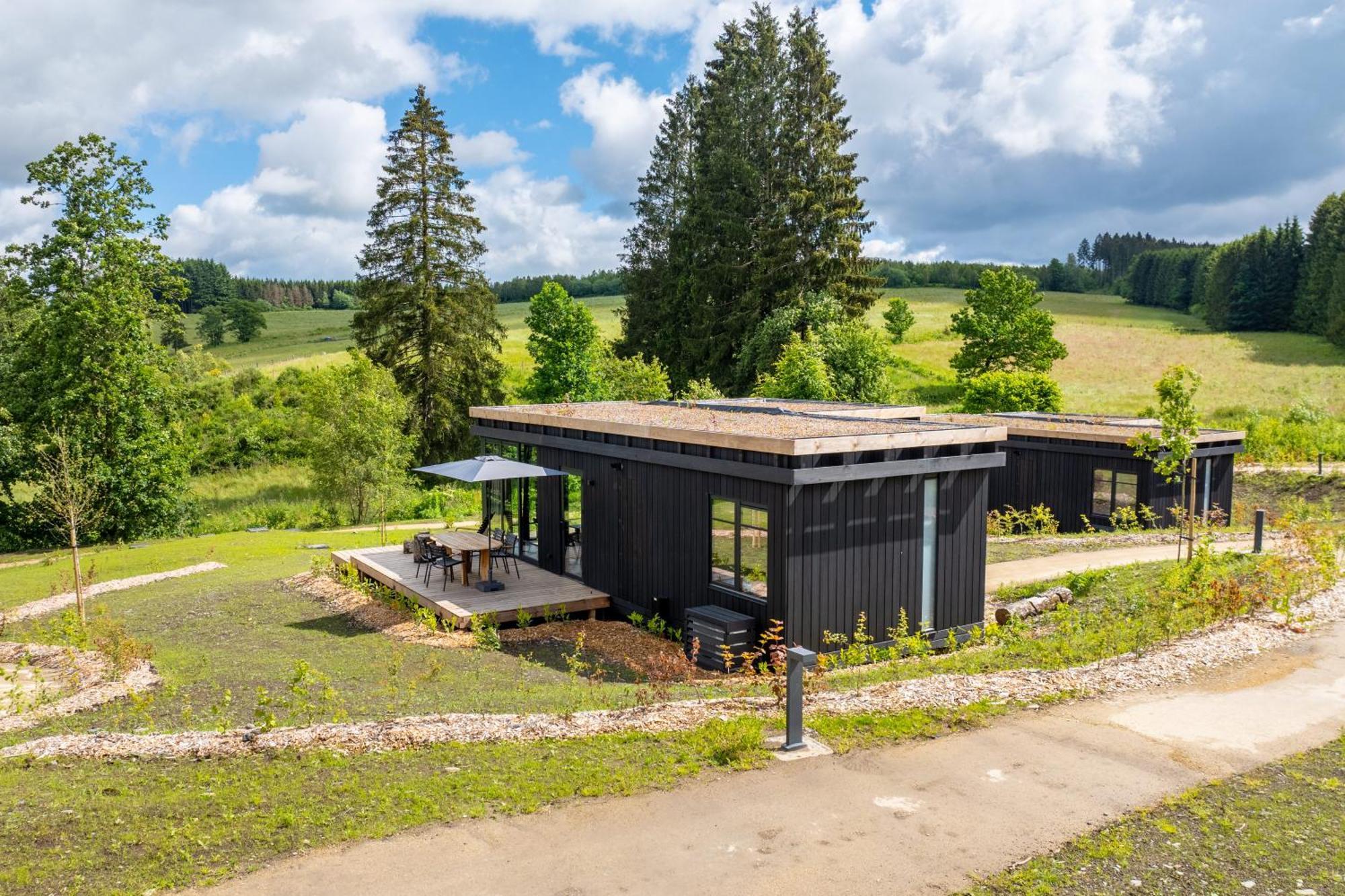 Hillview Resort Grandvoir Нёфшато Экстерьер фото