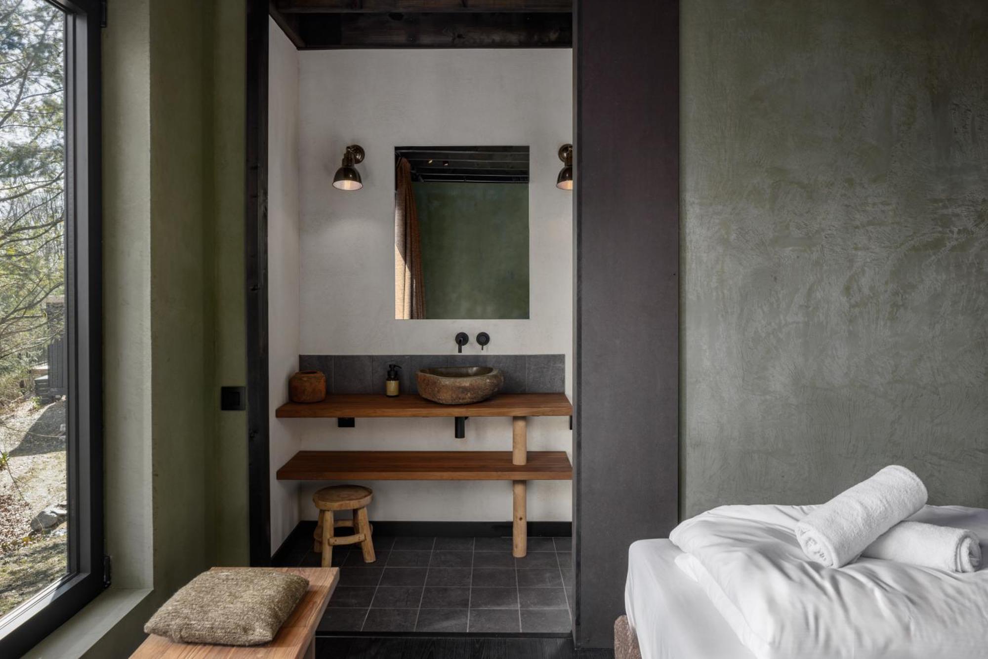 Hillview Resort Grandvoir Нёфшато Экстерьер фото