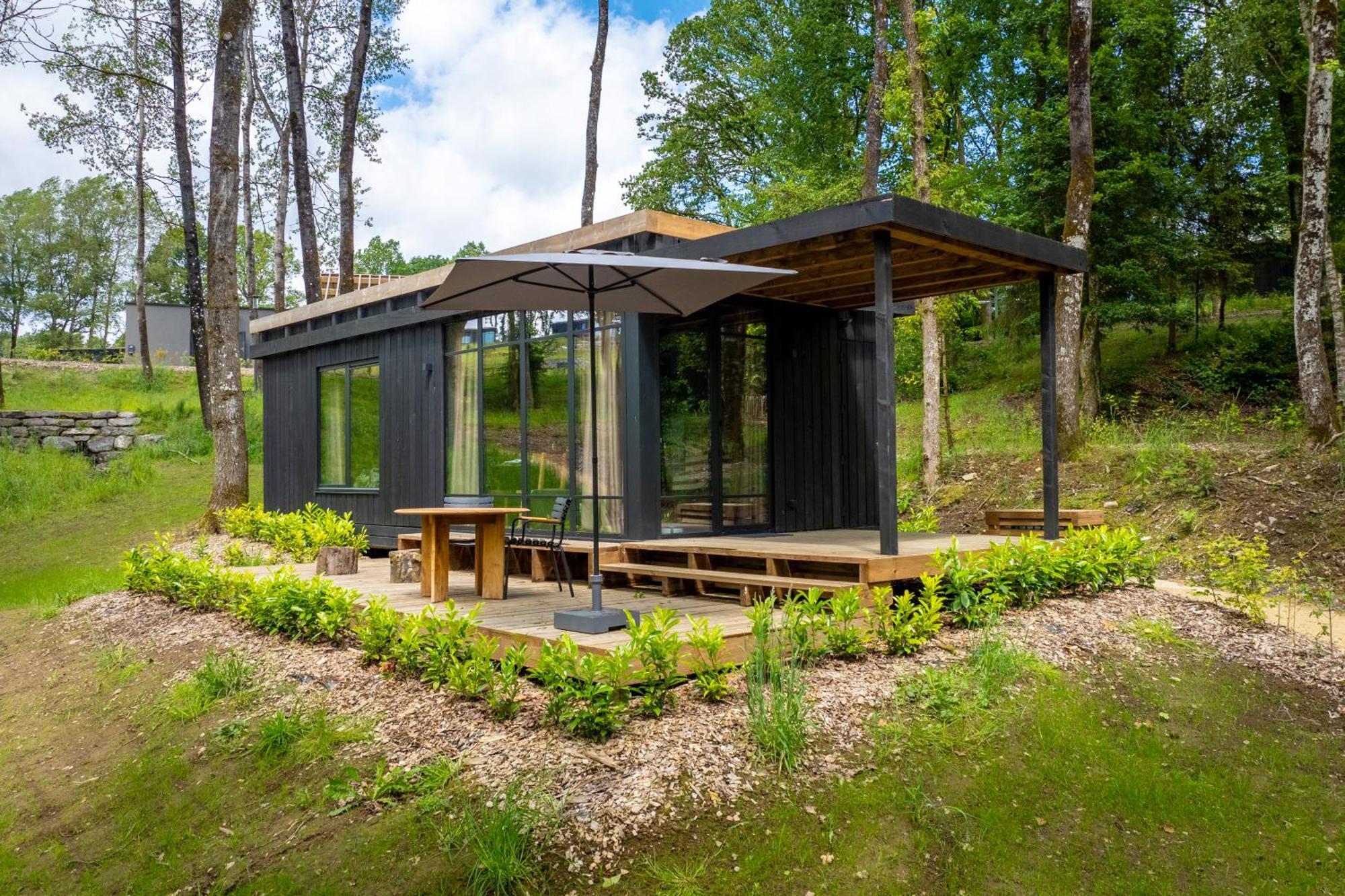 Hillview Resort Grandvoir Нёфшато Экстерьер фото