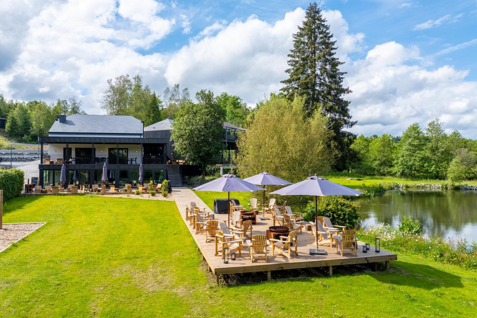 Hillview Resort Grandvoir Нёфшато Экстерьер фото